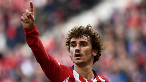 Image of Antoine Griezmann pointing