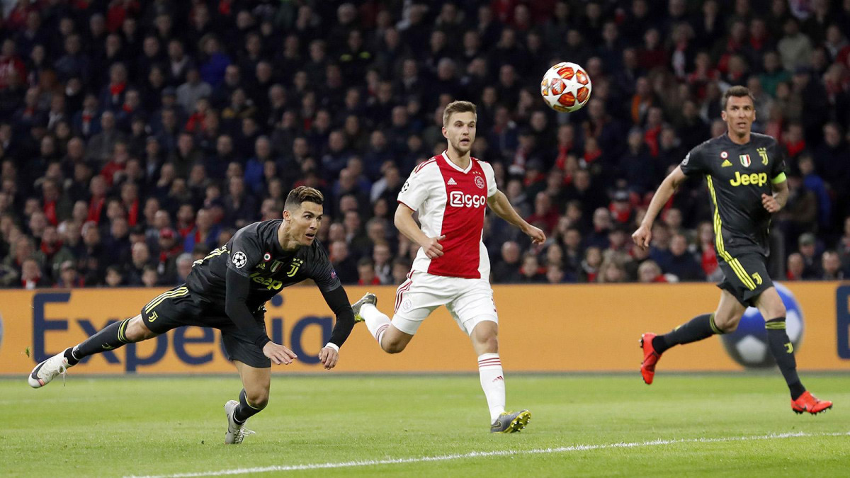 Ronaldo scores his 125th Champions League goal against Ajax