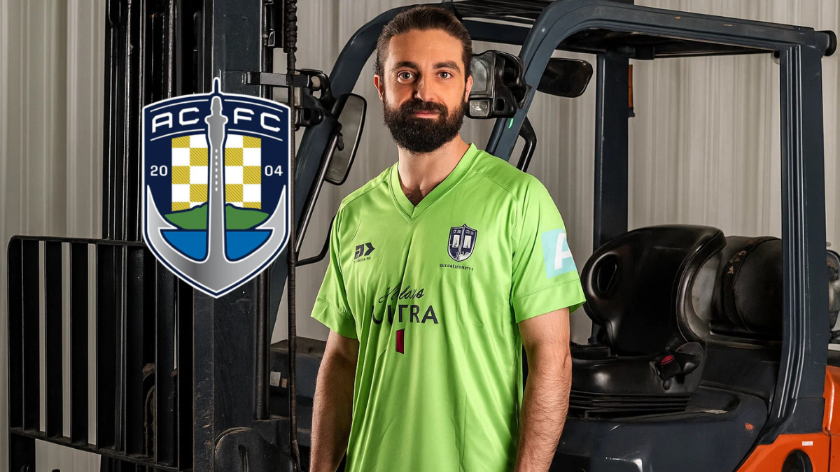 Auckland City keeper concedes 10 but wins hearts at Club World Cup