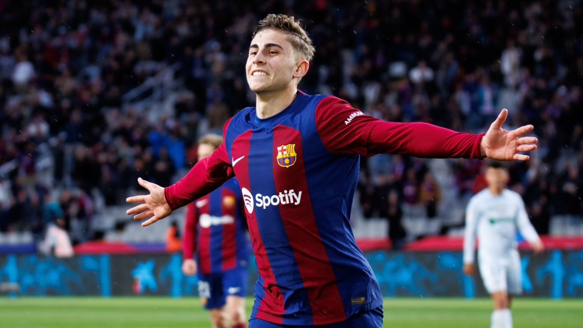 Teammates tease Barcelona star Fermin Lopez for illegal streaming