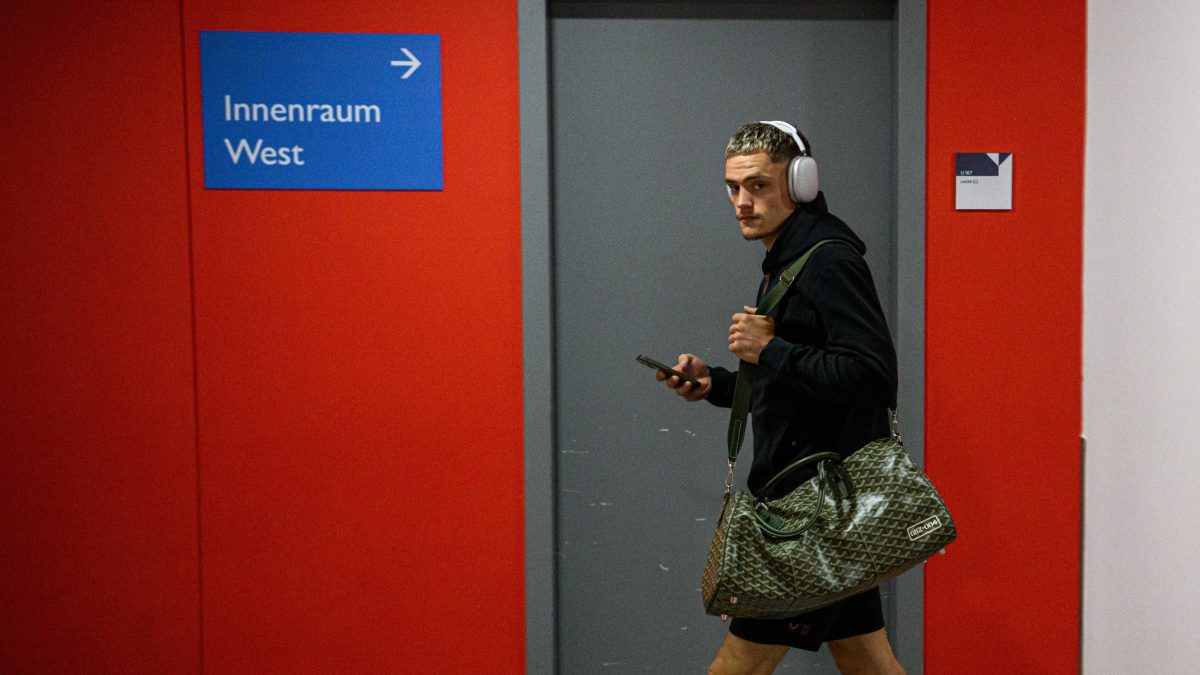 Should Slot drop Florian Wirtz right now?