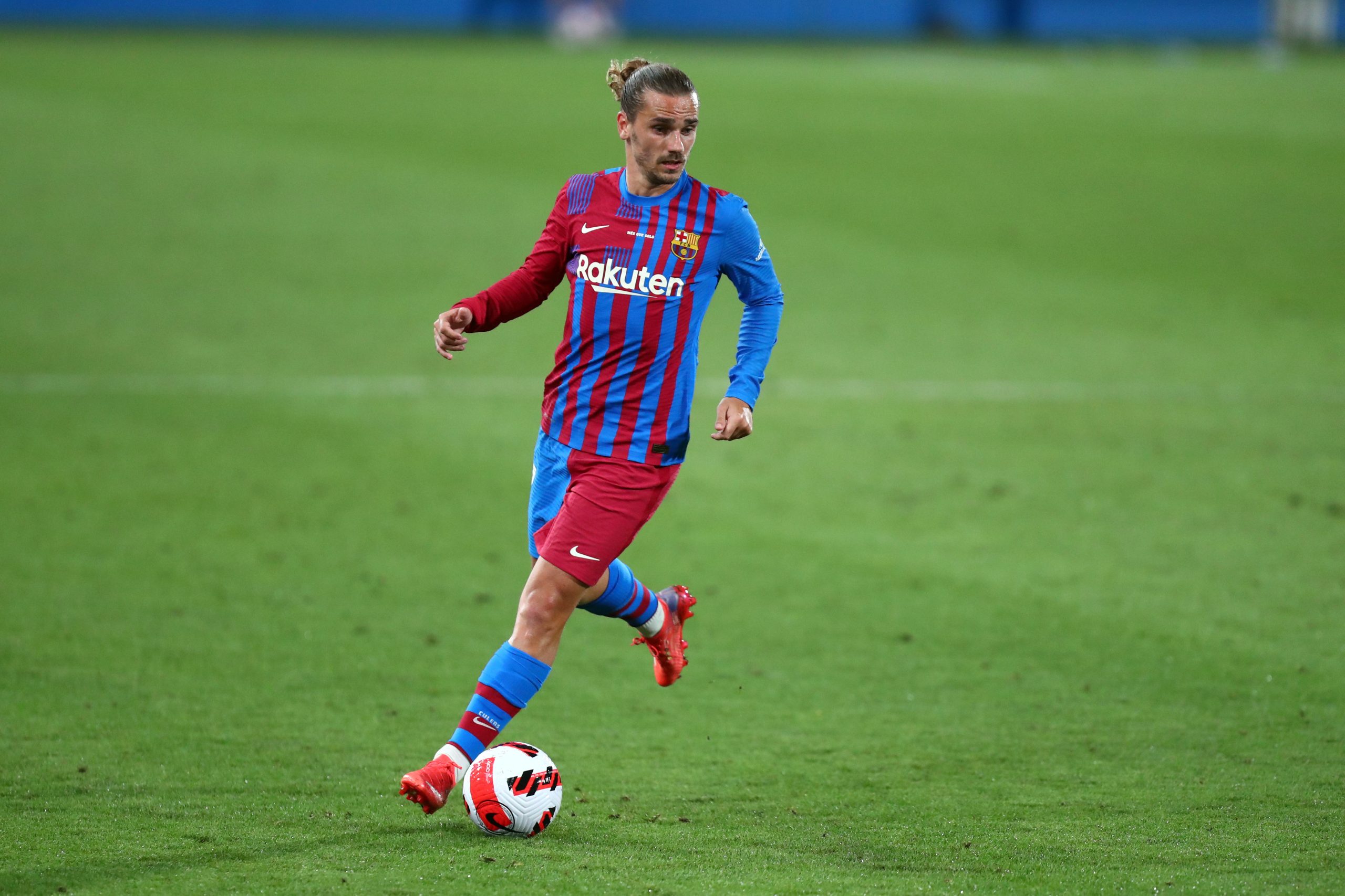 Antoine Griezmann man bun