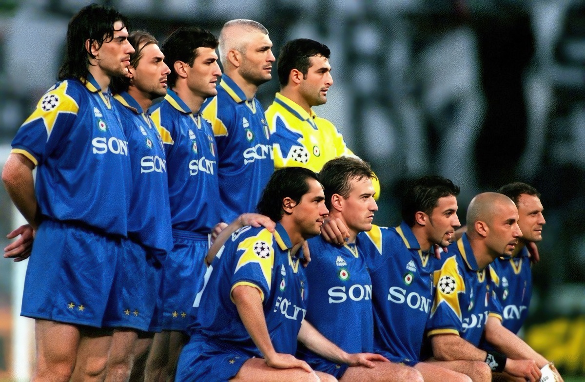 11 Best Club Kits from the 1990s