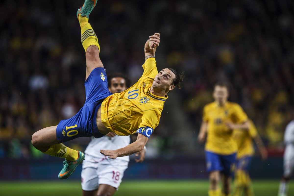 11 Best Bicycle Kicks of All Time