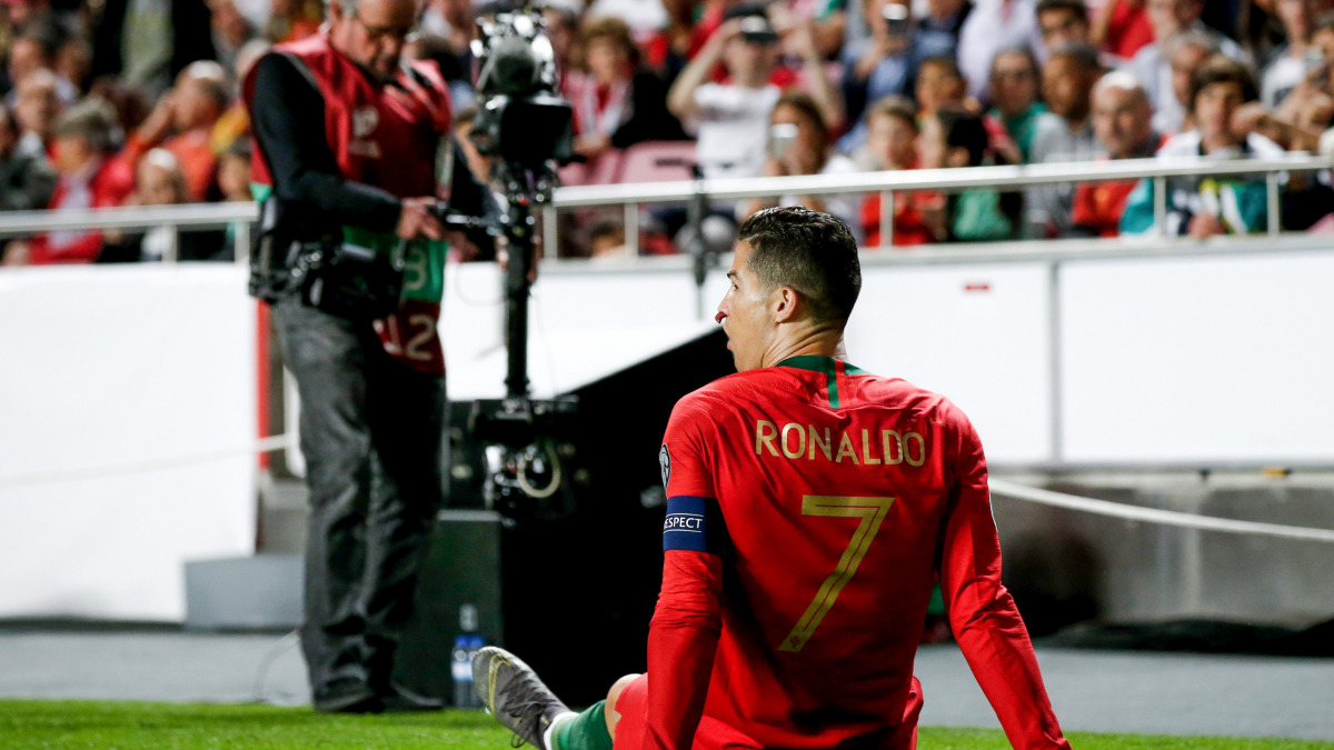 Ronaldo injured before Champions League clash