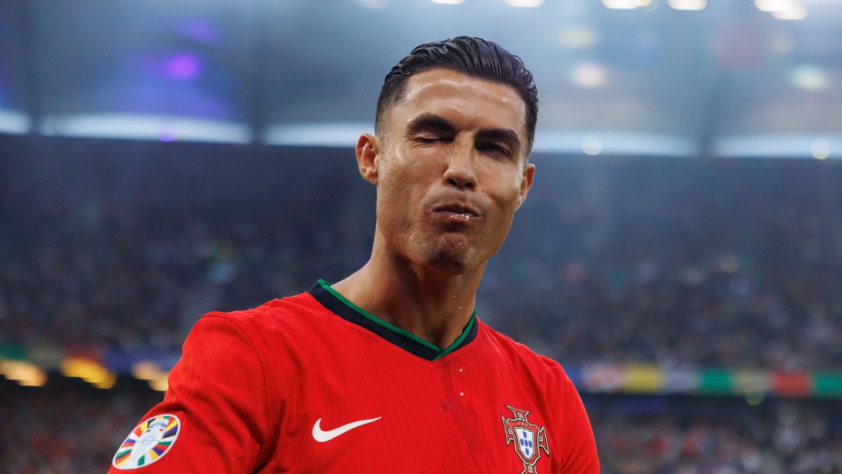 Ronaldo smashes YouTube record with 1 million subs fastest ever